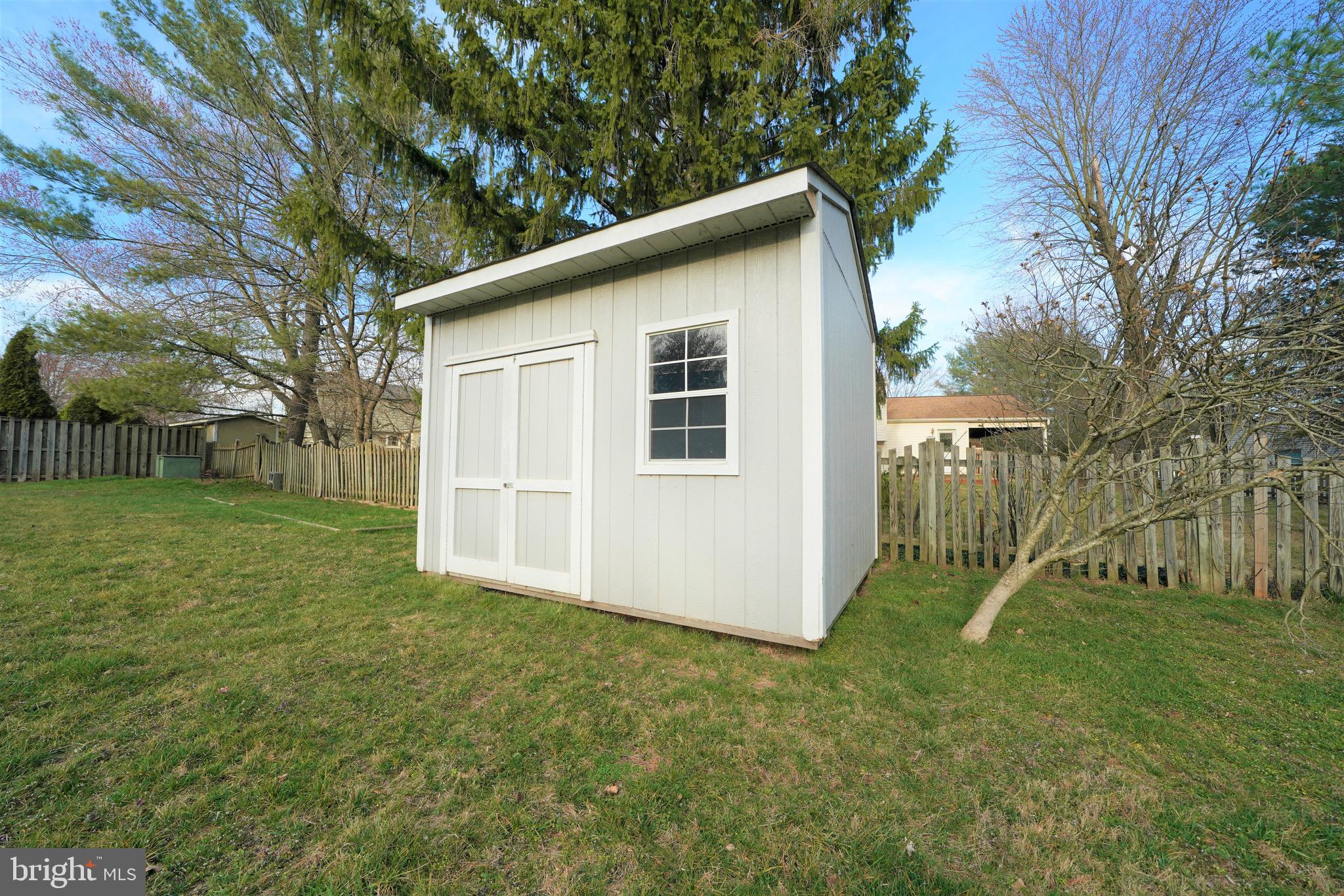 FOX MILL ESTATES - Residential Lease