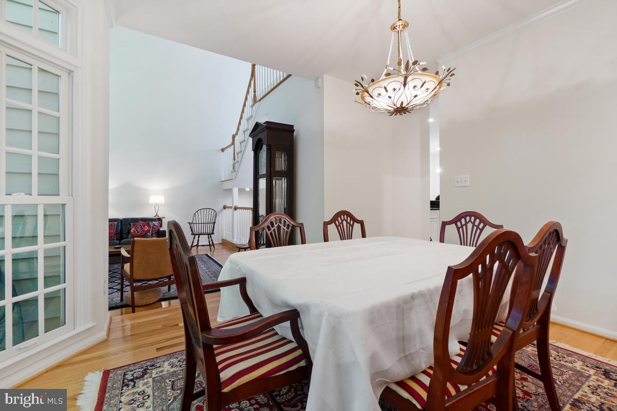 RESTON - Residential