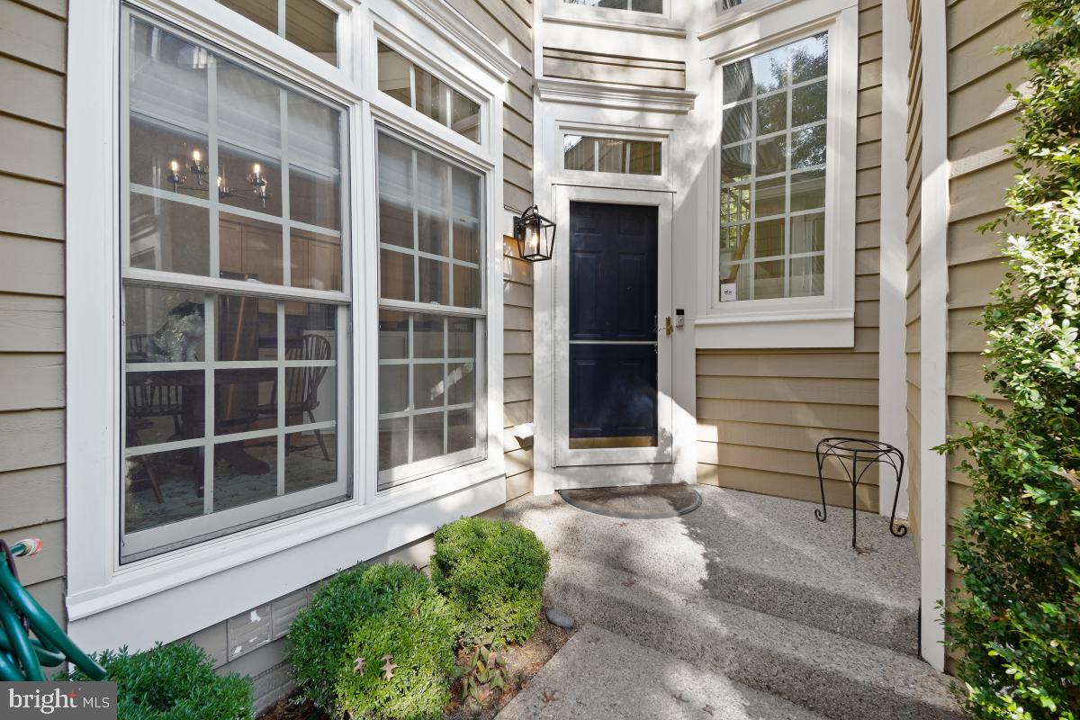 RESTON - Residential