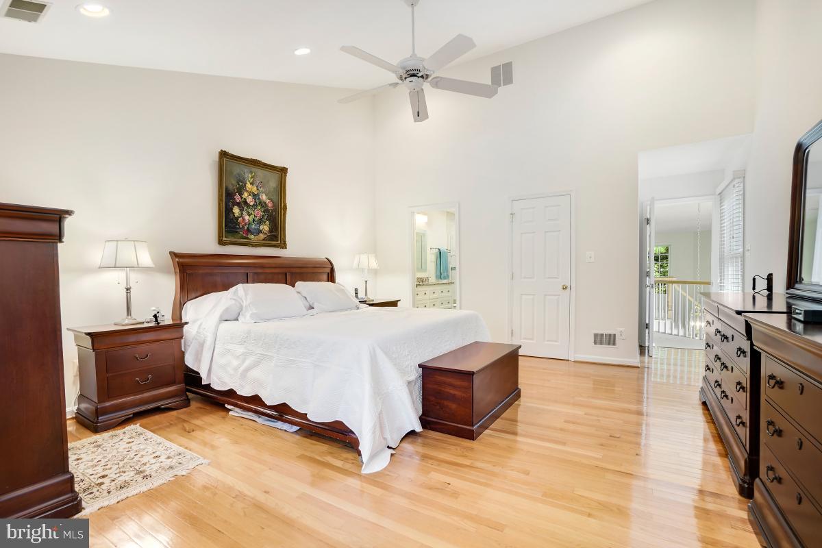 RESTON - Residential