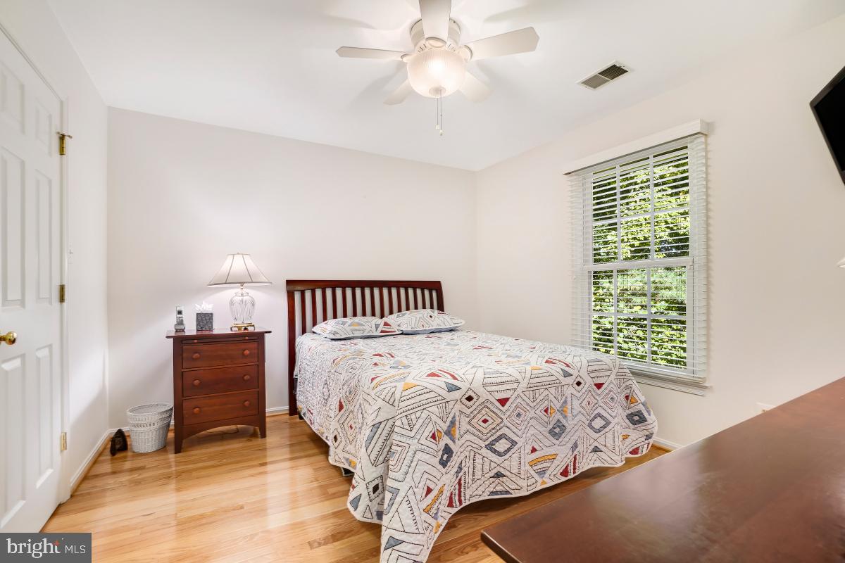 RESTON - Residential