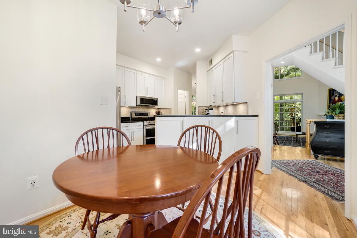 RESTON - Residential