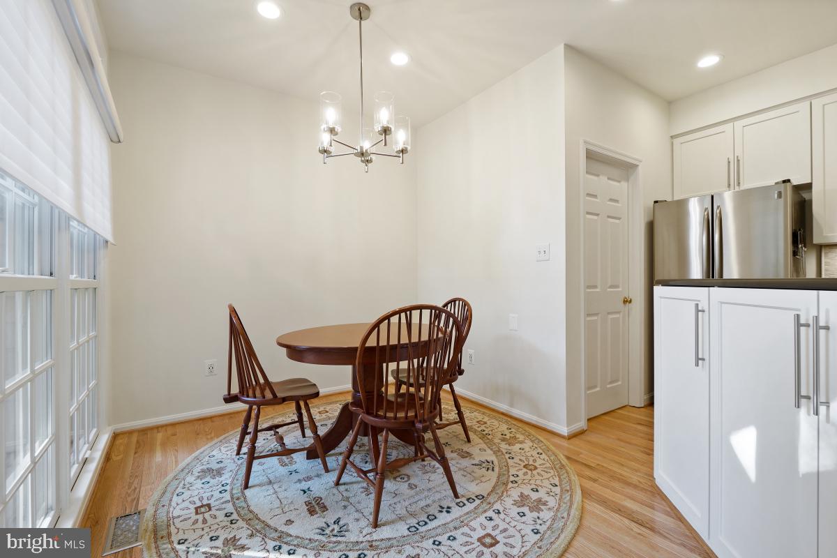 RESTON - Residential