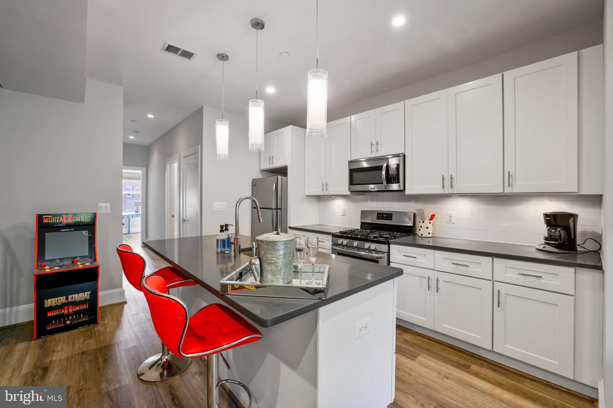 2212 M STREET NE PH1