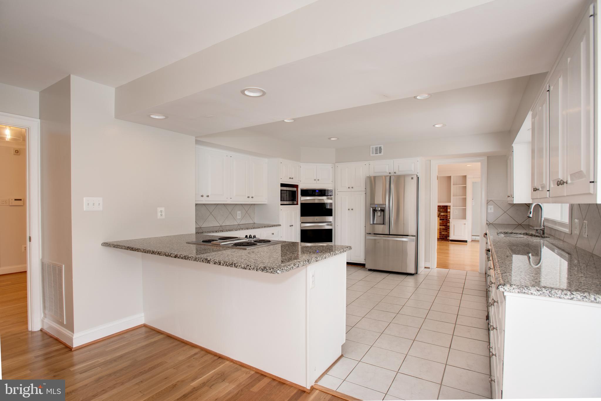 RIVER FALLS - Residential