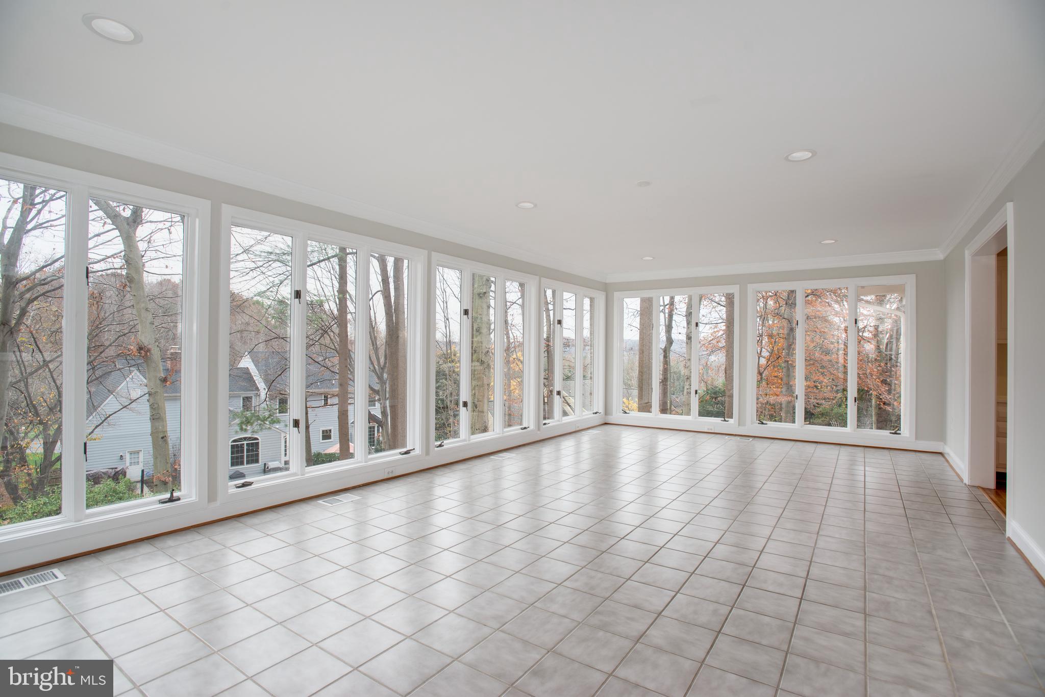 RIVER FALLS - Residential