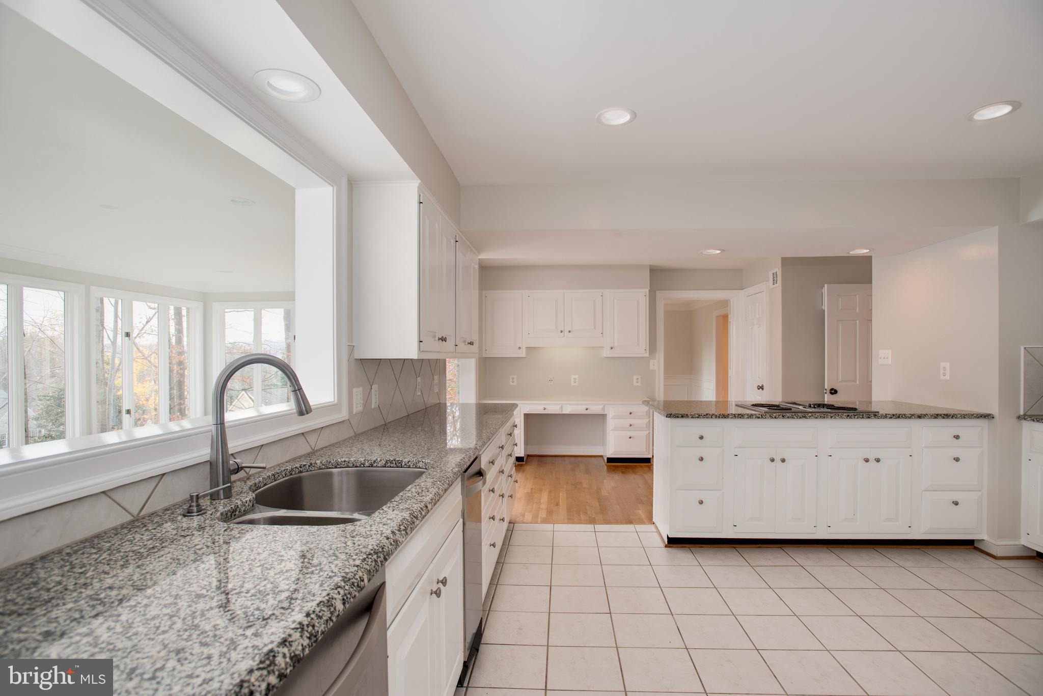 RIVER FALLS - Residential