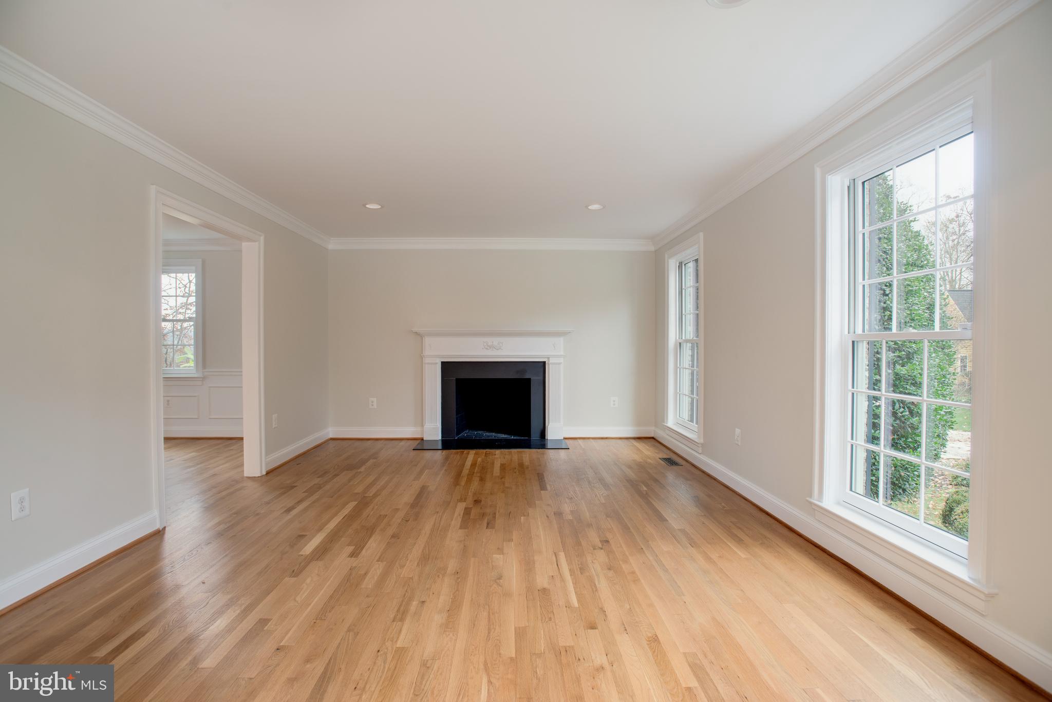 RIVER FALLS - Residential