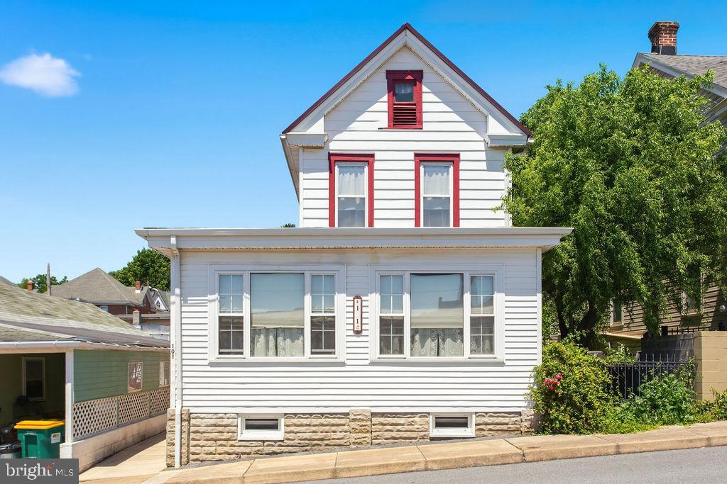 101 MIDDLE STREET