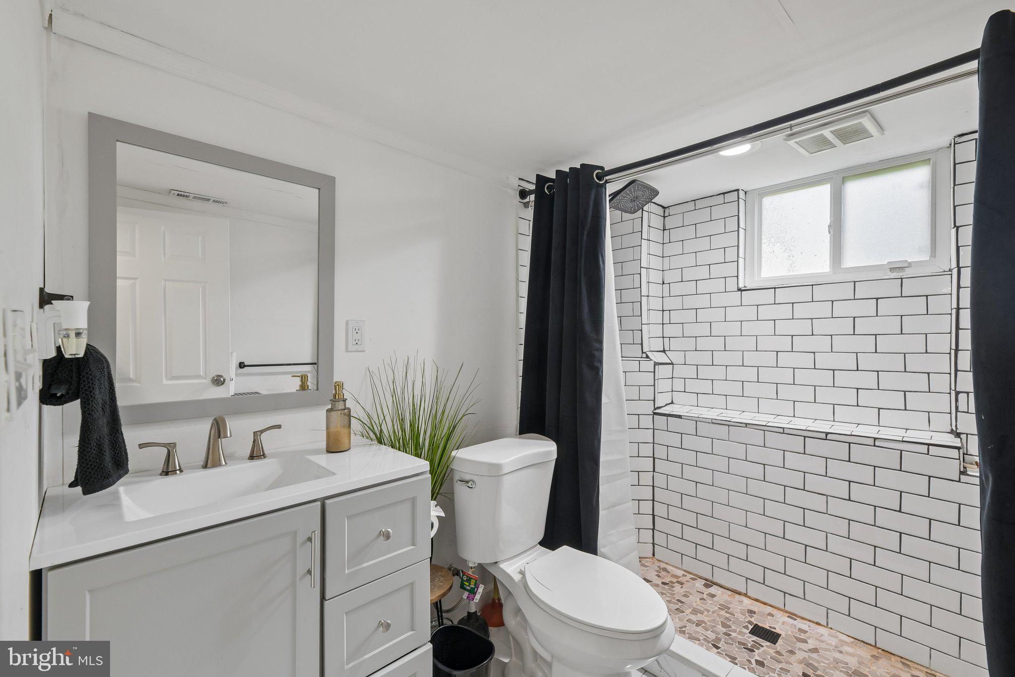 WHITE HALL PLAT 6 - Residential