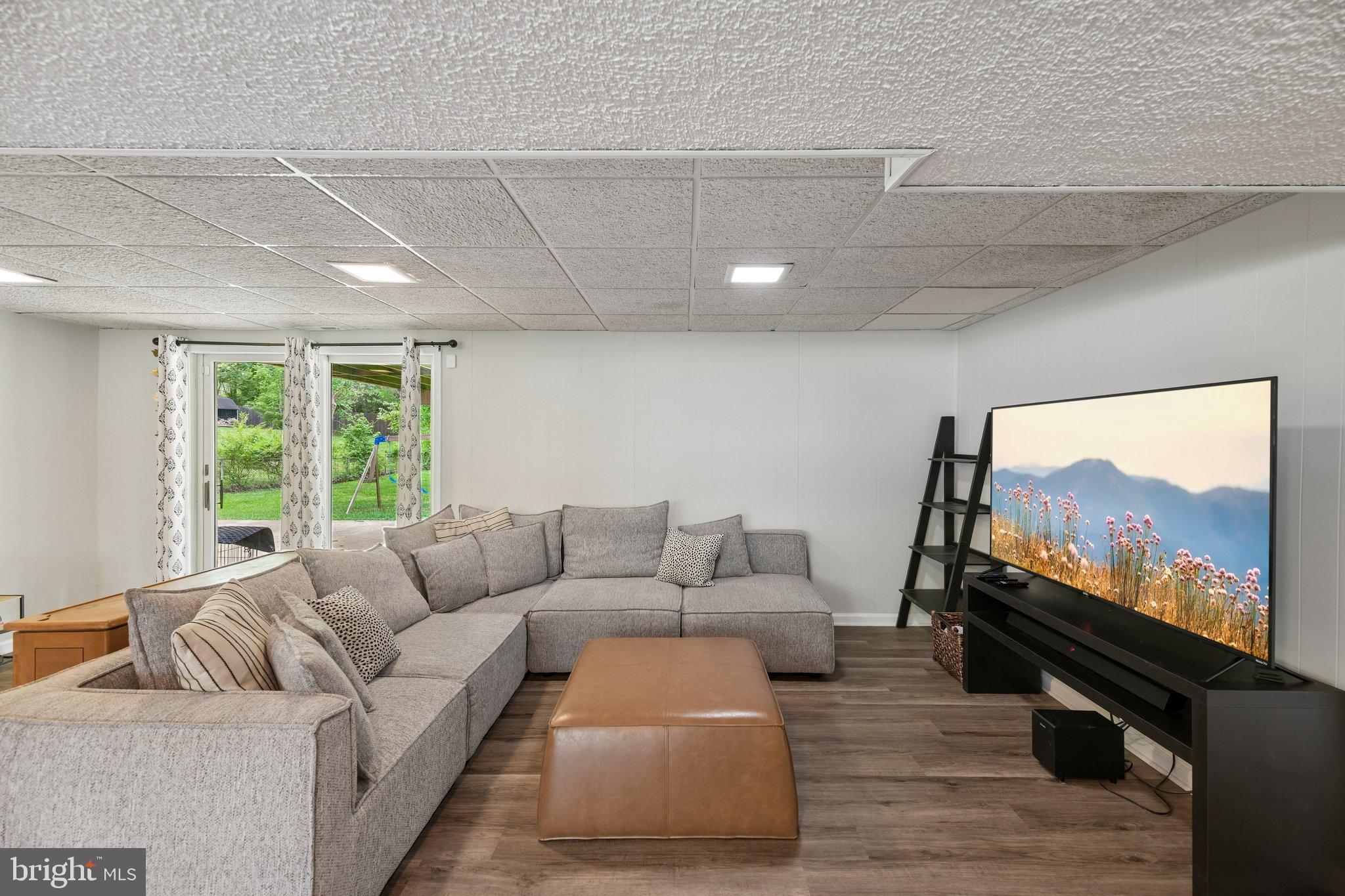 WHITE HALL PLAT 6 - Residential