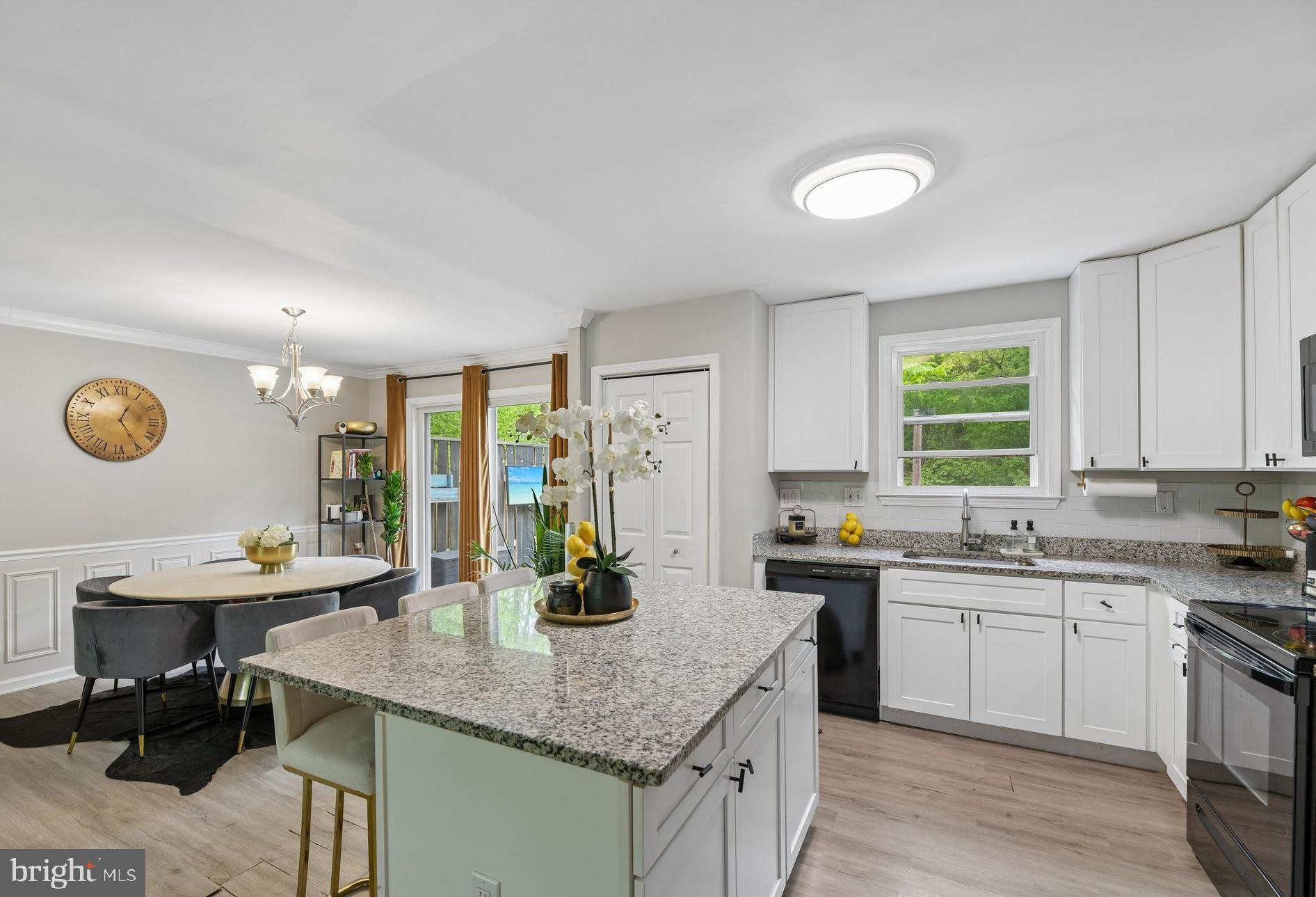 WHITE HALL PLAT 6 - Residential