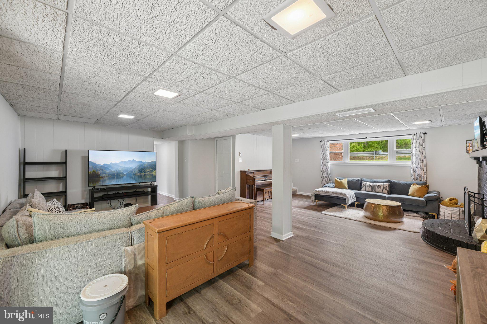 WHITE HALL PLAT 6 - Residential