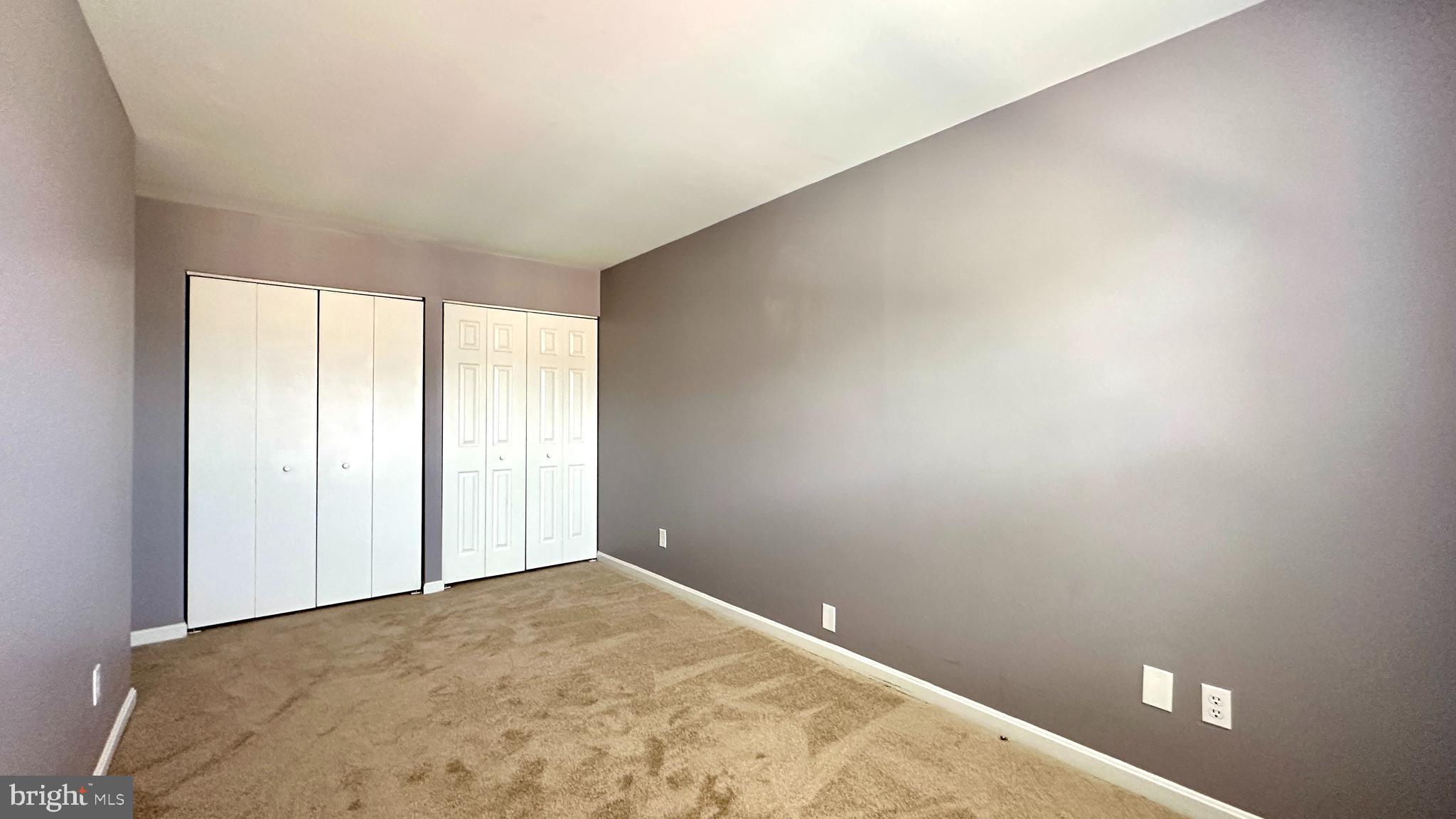 STONELEIGH SQUARE - Residential