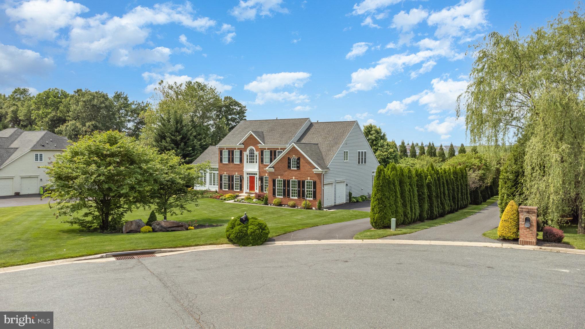 COLVARD MANOR - Residential