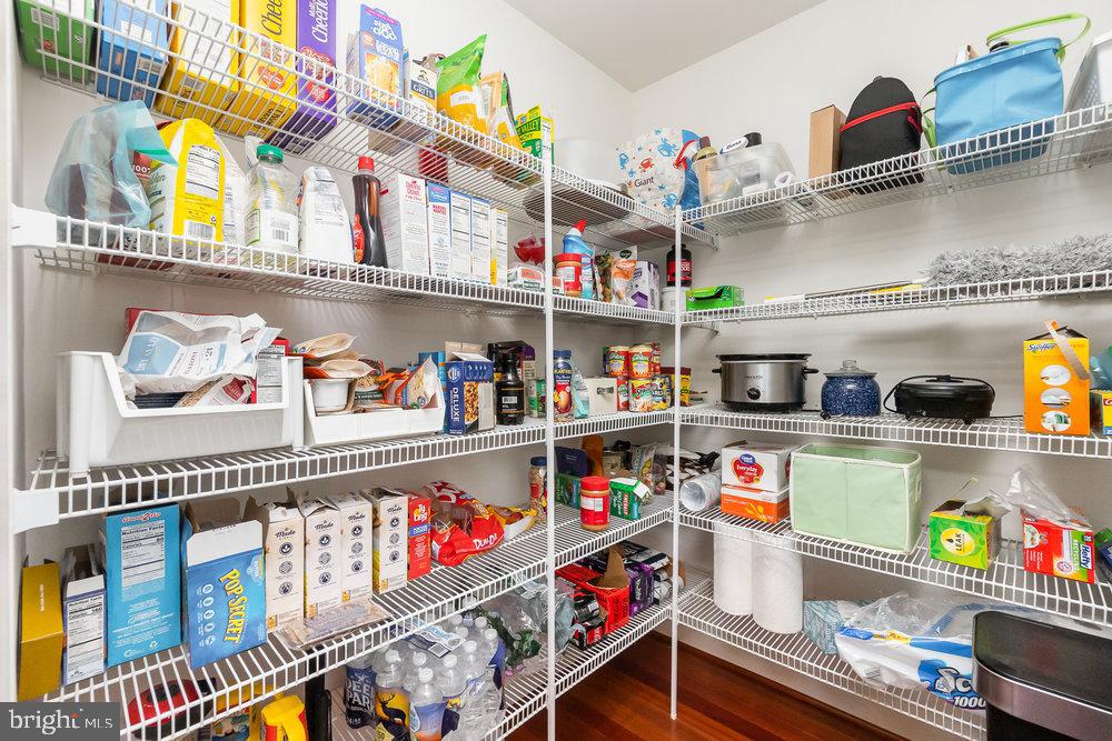 COLVARD MANOR - Residential