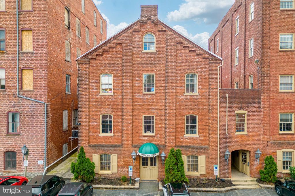 Photo of 231 N Shippen Street #134, Lancaster, PA 17602 (MLS # PALA2042586)