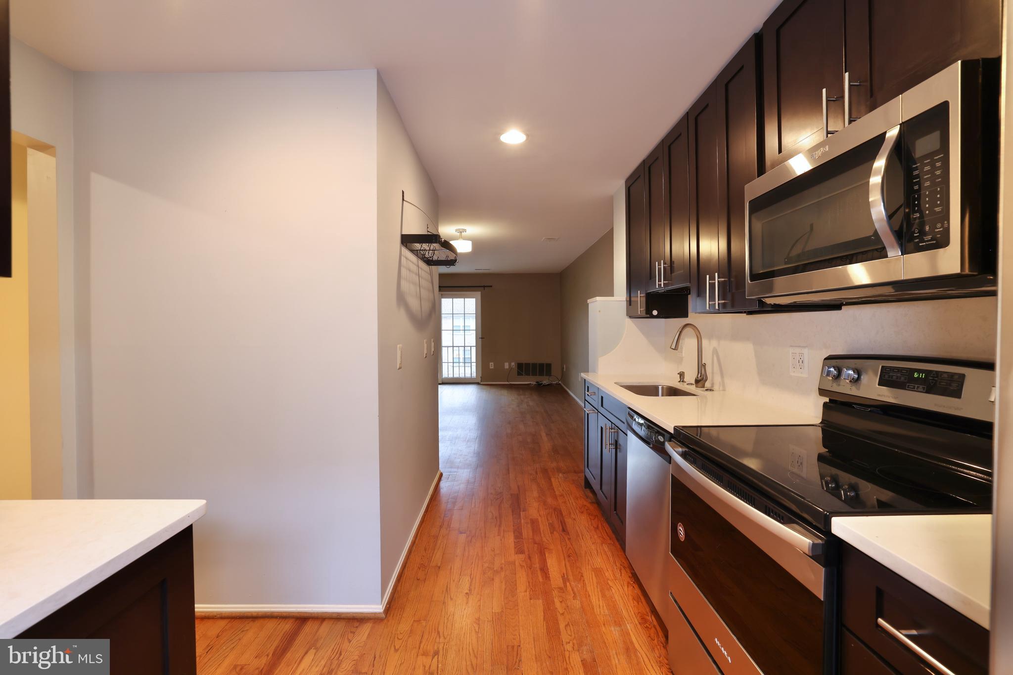 935 S ROLFE STREET 2