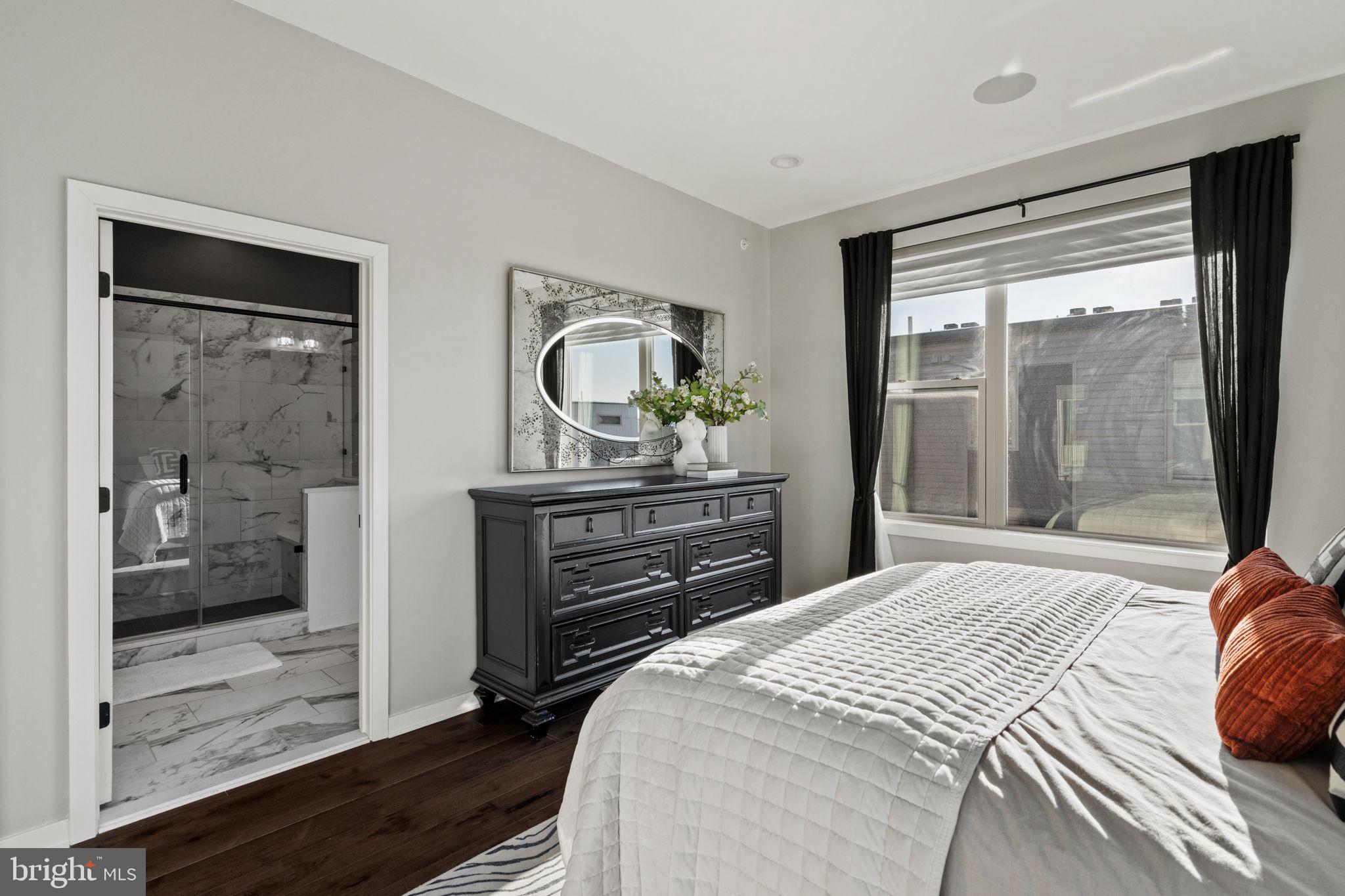 NORTHBANK - Residential