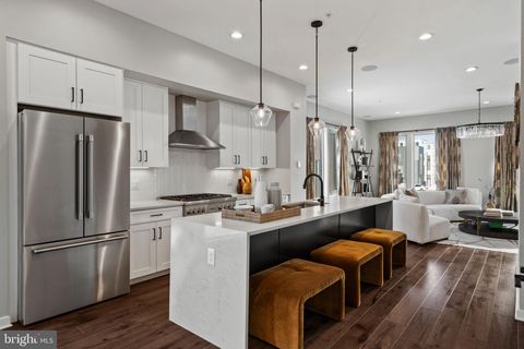 Townhouse For Sale - 3200 Parkview Walk<br/> PHILADELPHIA, PA 19125