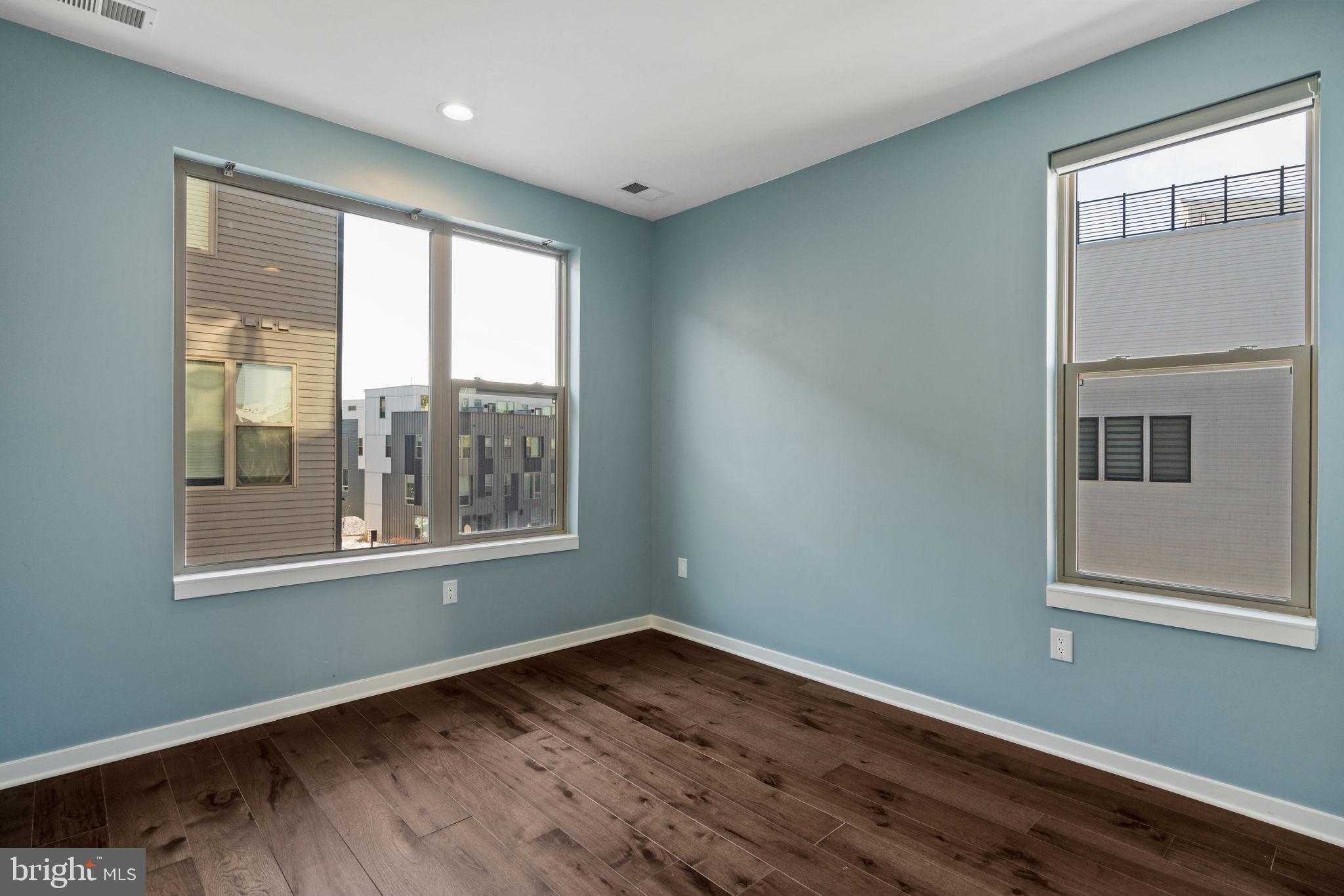 NORTHBANK - Residential