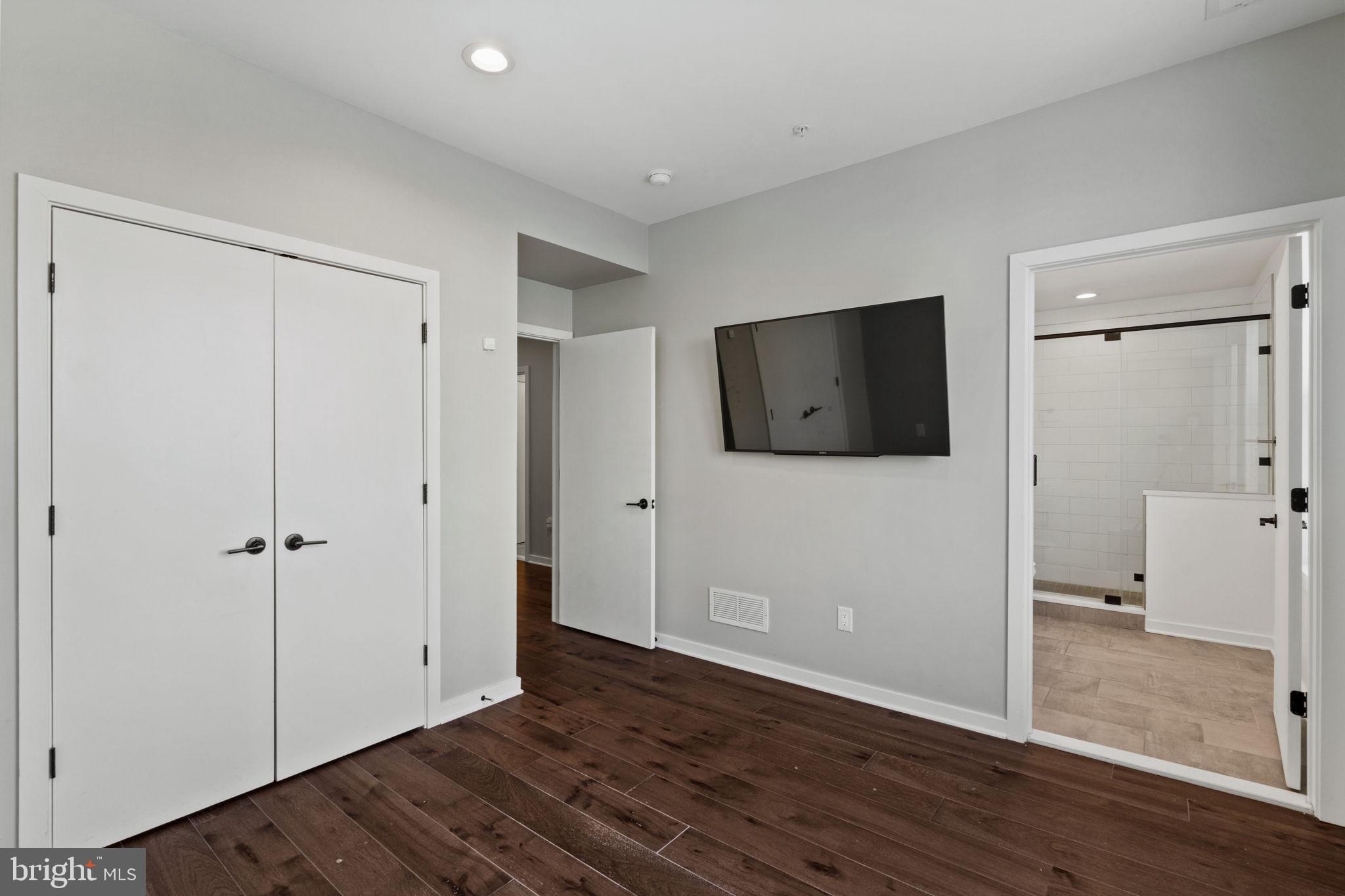 NORTHBANK - Residential