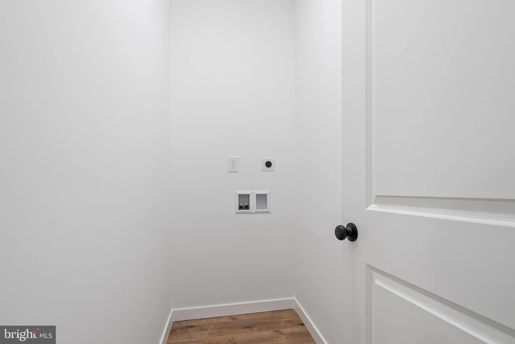 Philadelphia, Pennsylvania 19140, United States, 2 Bedrooms Bedrooms, ,1 BathroomBathrooms,Residential,Active,98467