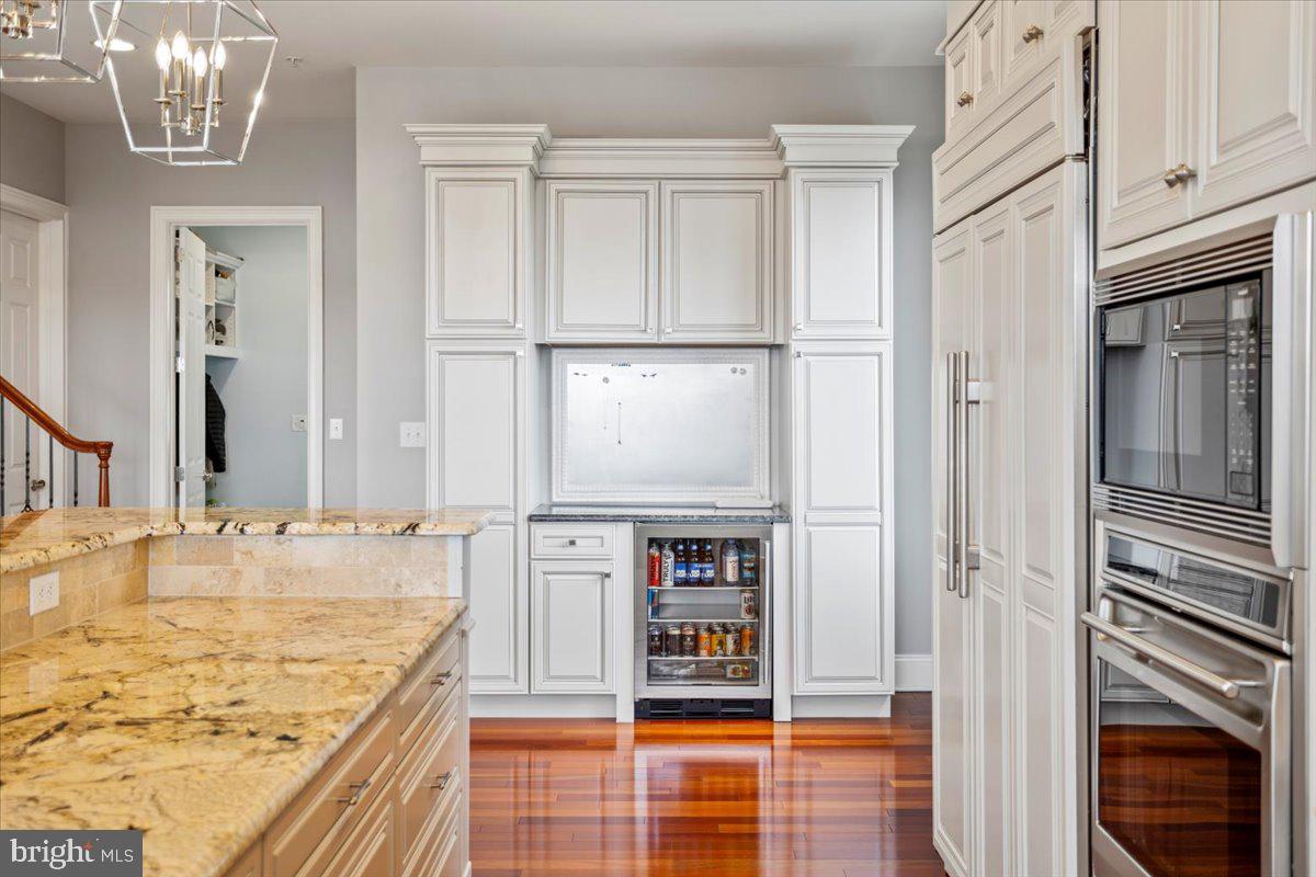 CHAPMANS CORNER - Residential