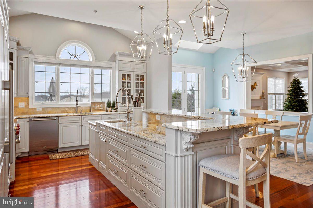 CHAPMANS CORNER - Residential