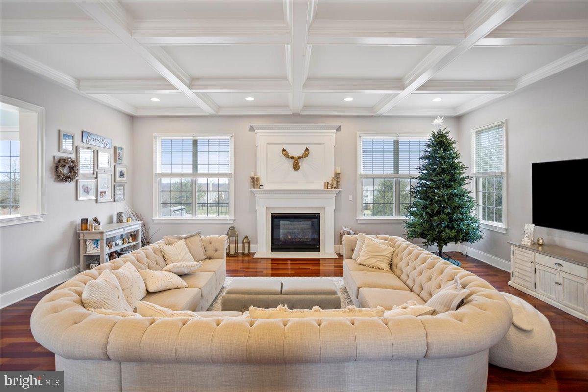 CHAPMANS CORNER - Residential