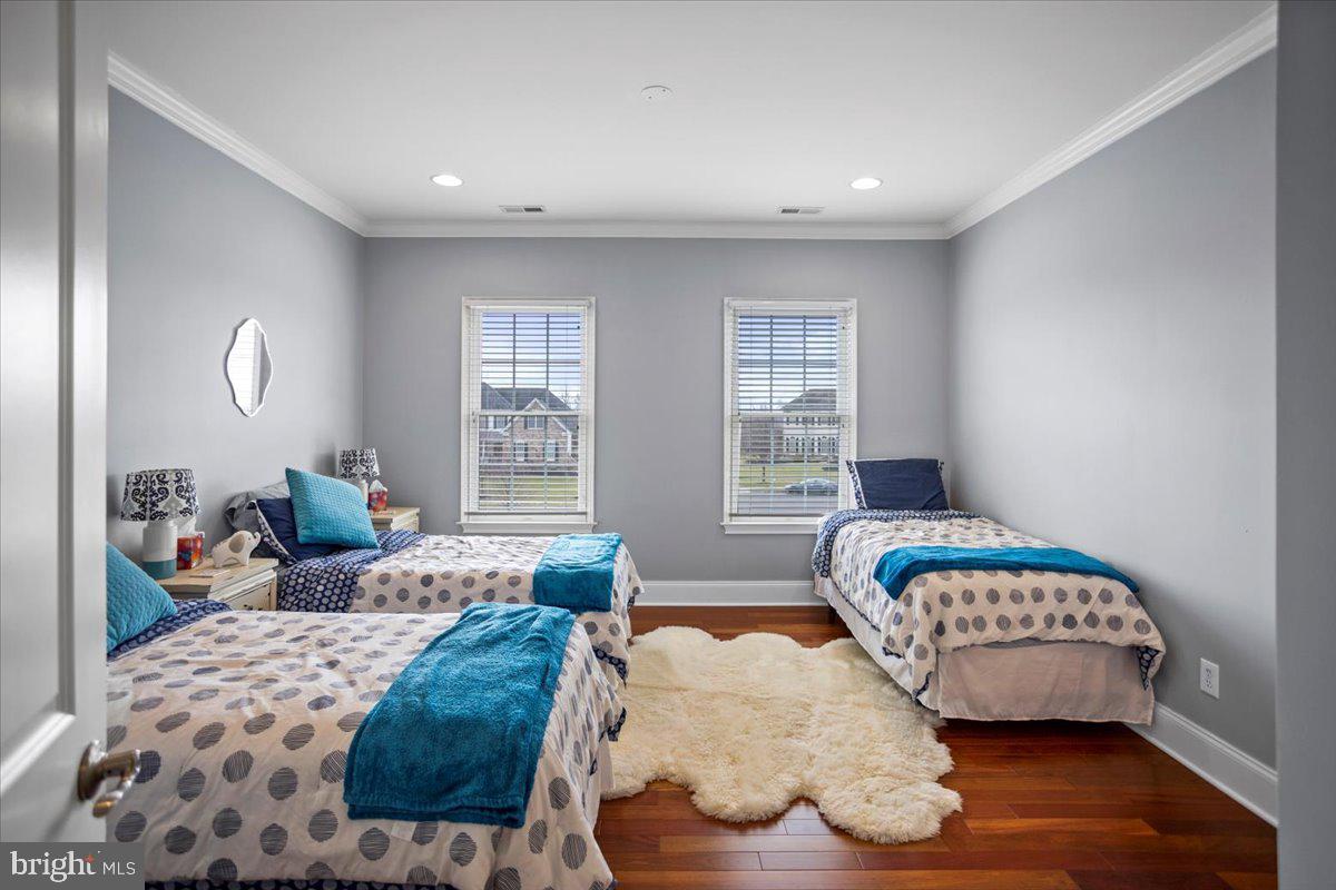 CHAPMANS CORNER - Residential