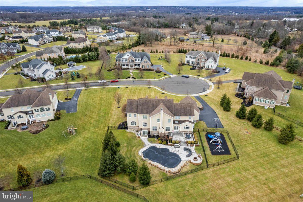 CHAPMANS CORNER - Residential