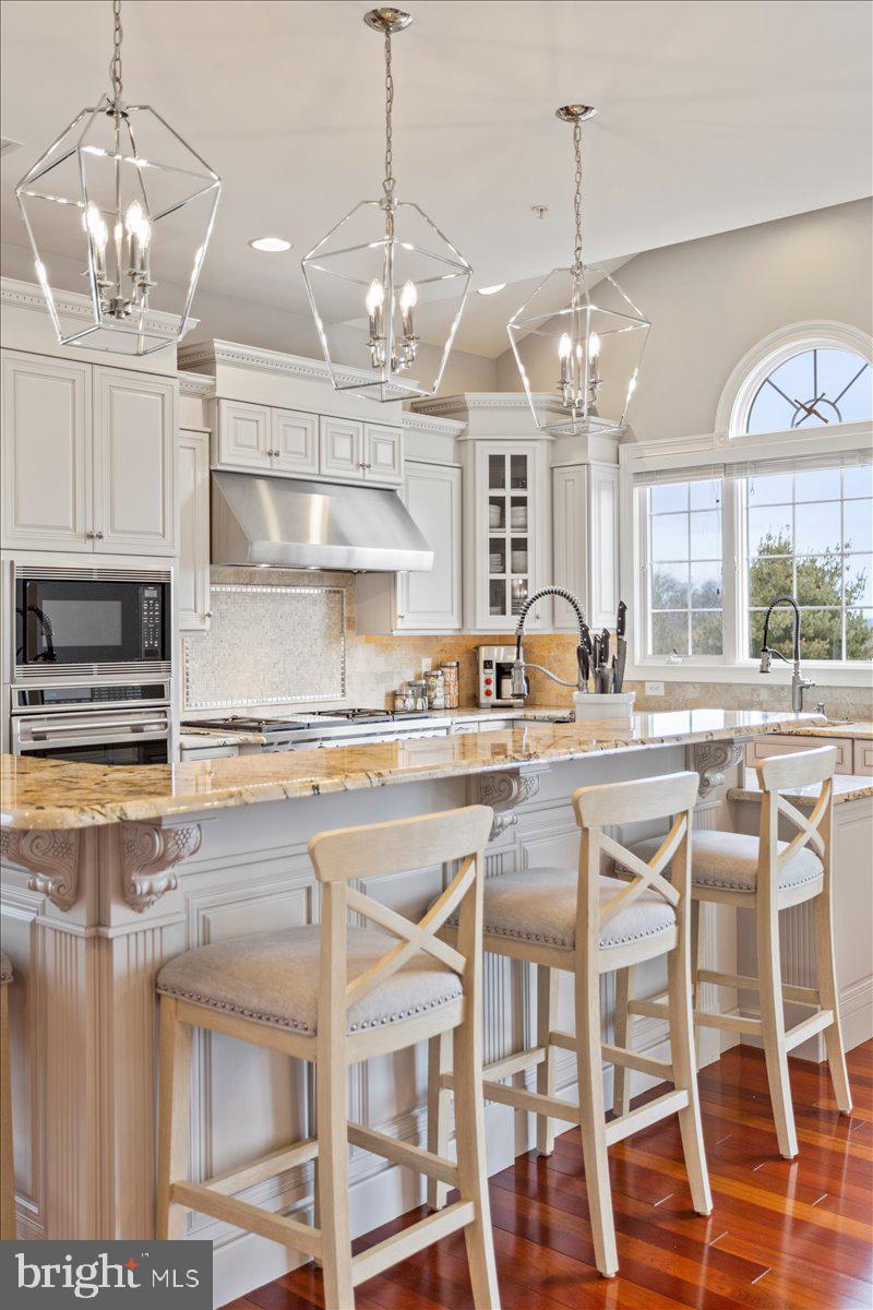 CHAPMANS CORNER - Residential