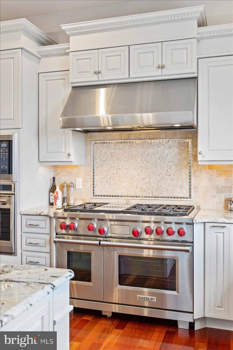 CHAPMANS CORNER - Residential