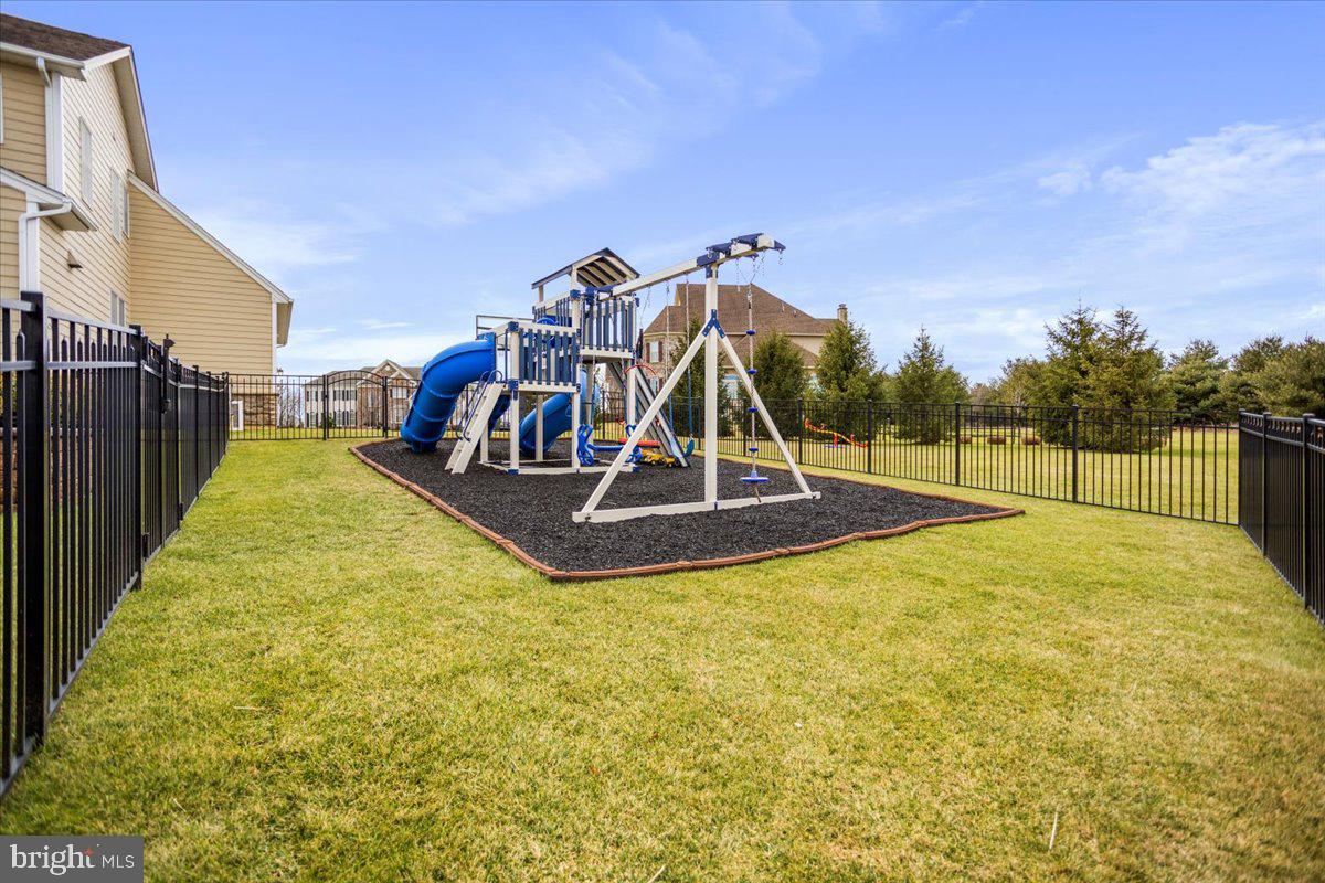 CHAPMANS CORNER - Residential