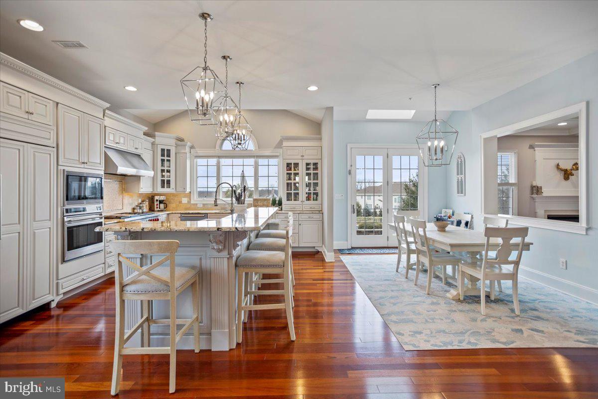 CHAPMANS CORNER - Residential