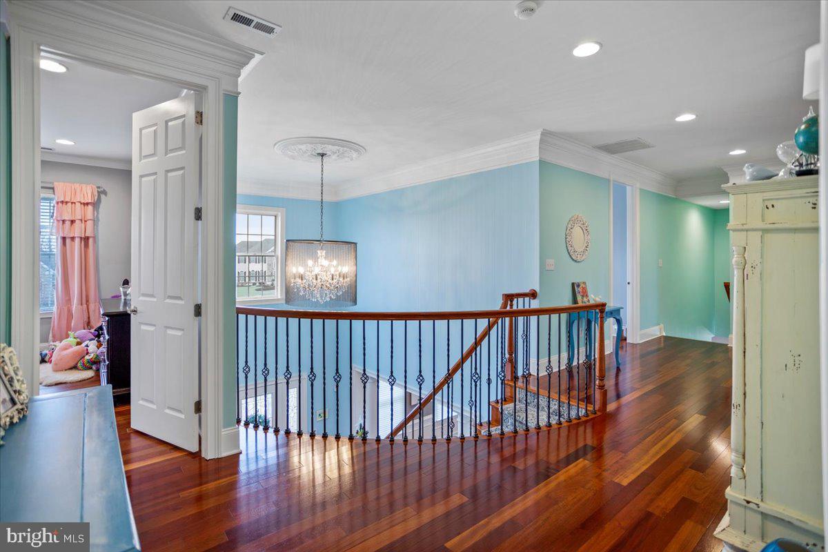 CHAPMANS CORNER - Residential