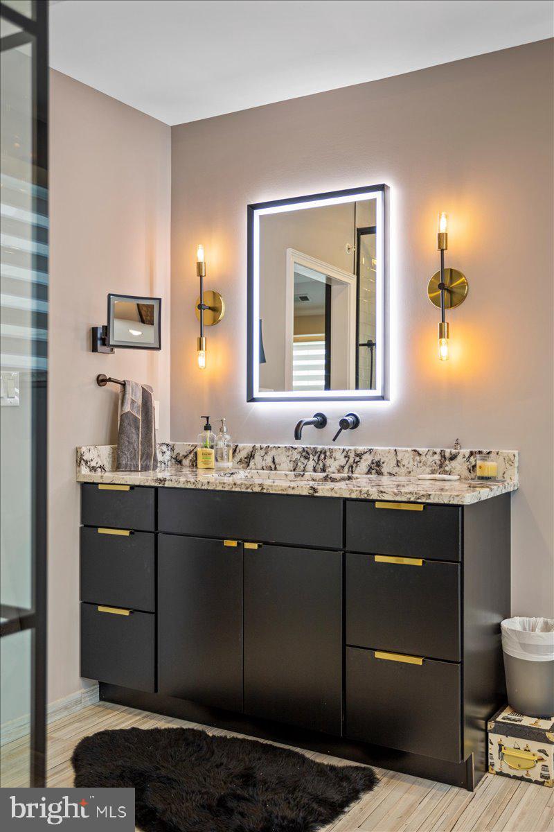 CHAPMANS CORNER - Residential