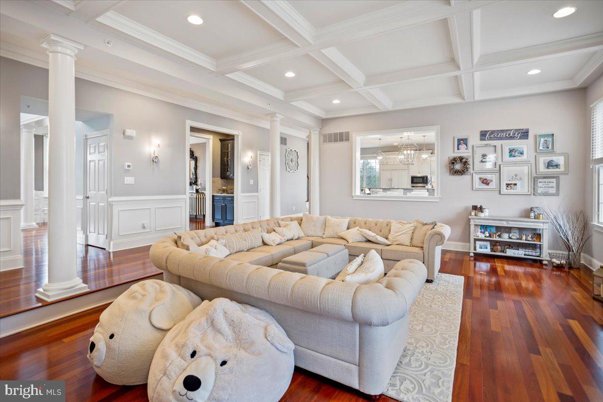 CHAPMANS CORNER - Residential