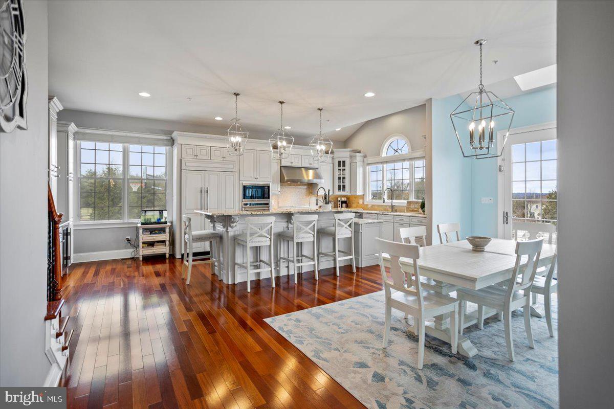 CHAPMANS CORNER - Residential