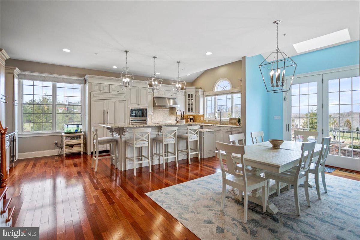 CHAPMANS CORNER - Residential