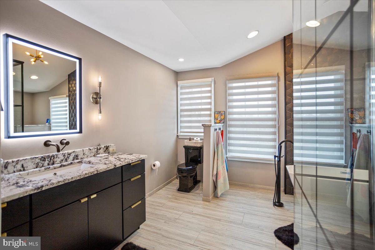 CHAPMANS CORNER - Residential