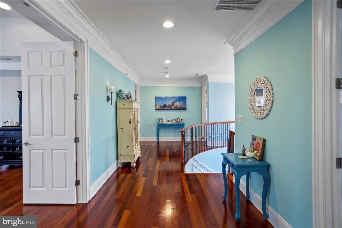 CHAPMANS CORNER - Residential