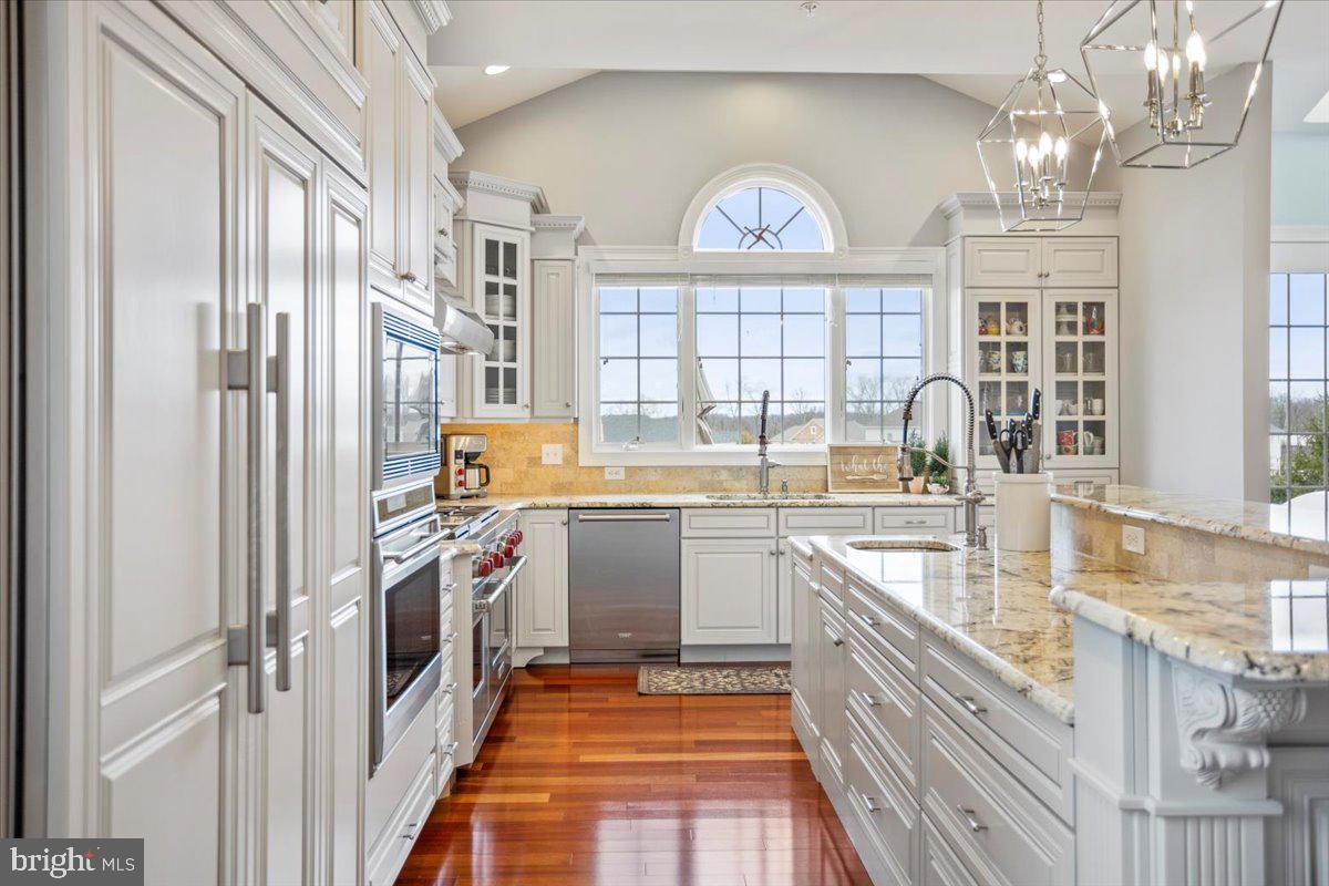 CHAPMANS CORNER - Residential