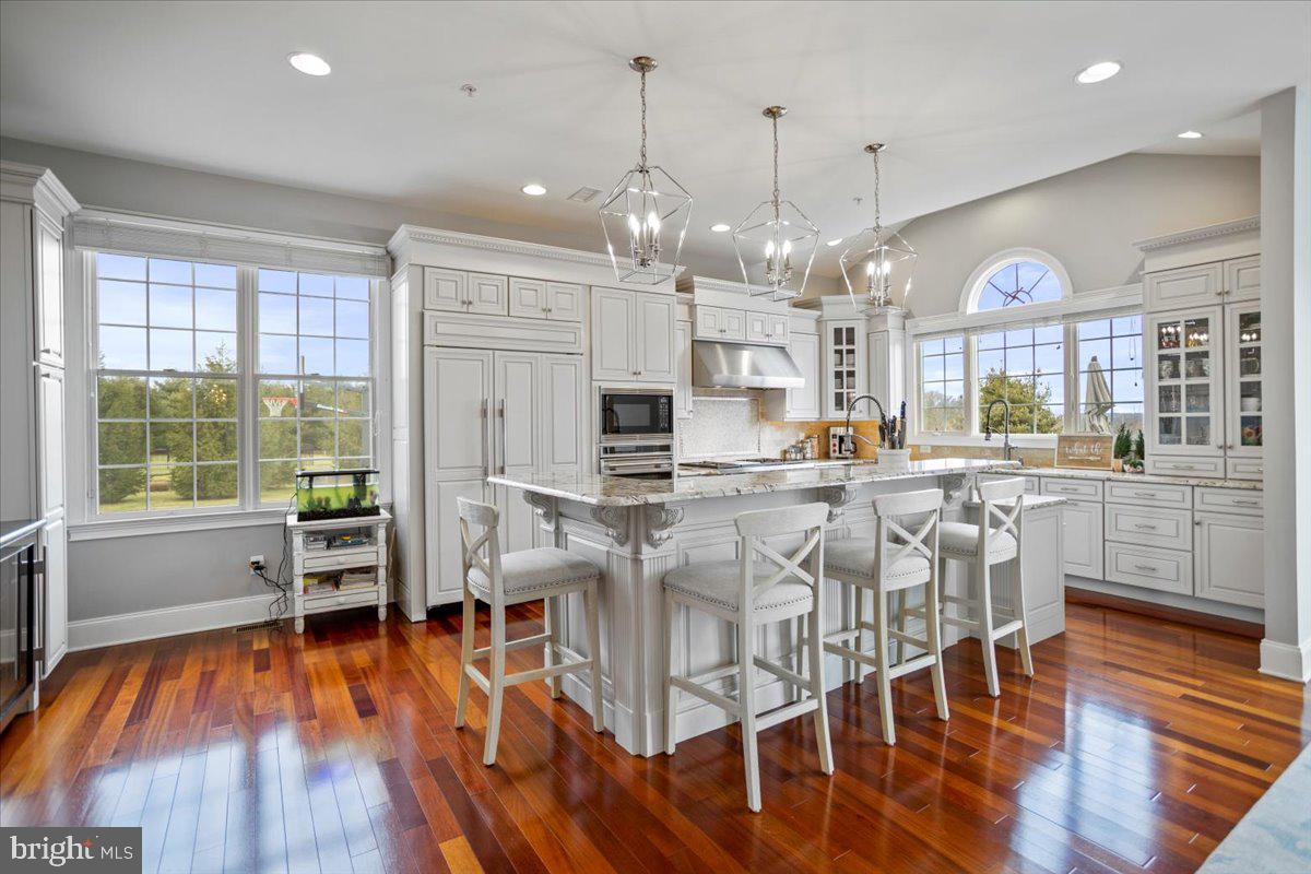 CHAPMANS CORNER - Residential