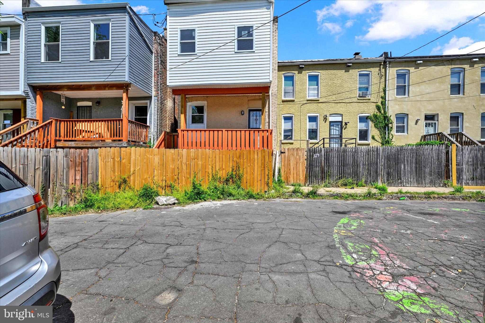 CHARLES VILLAGE - Residential