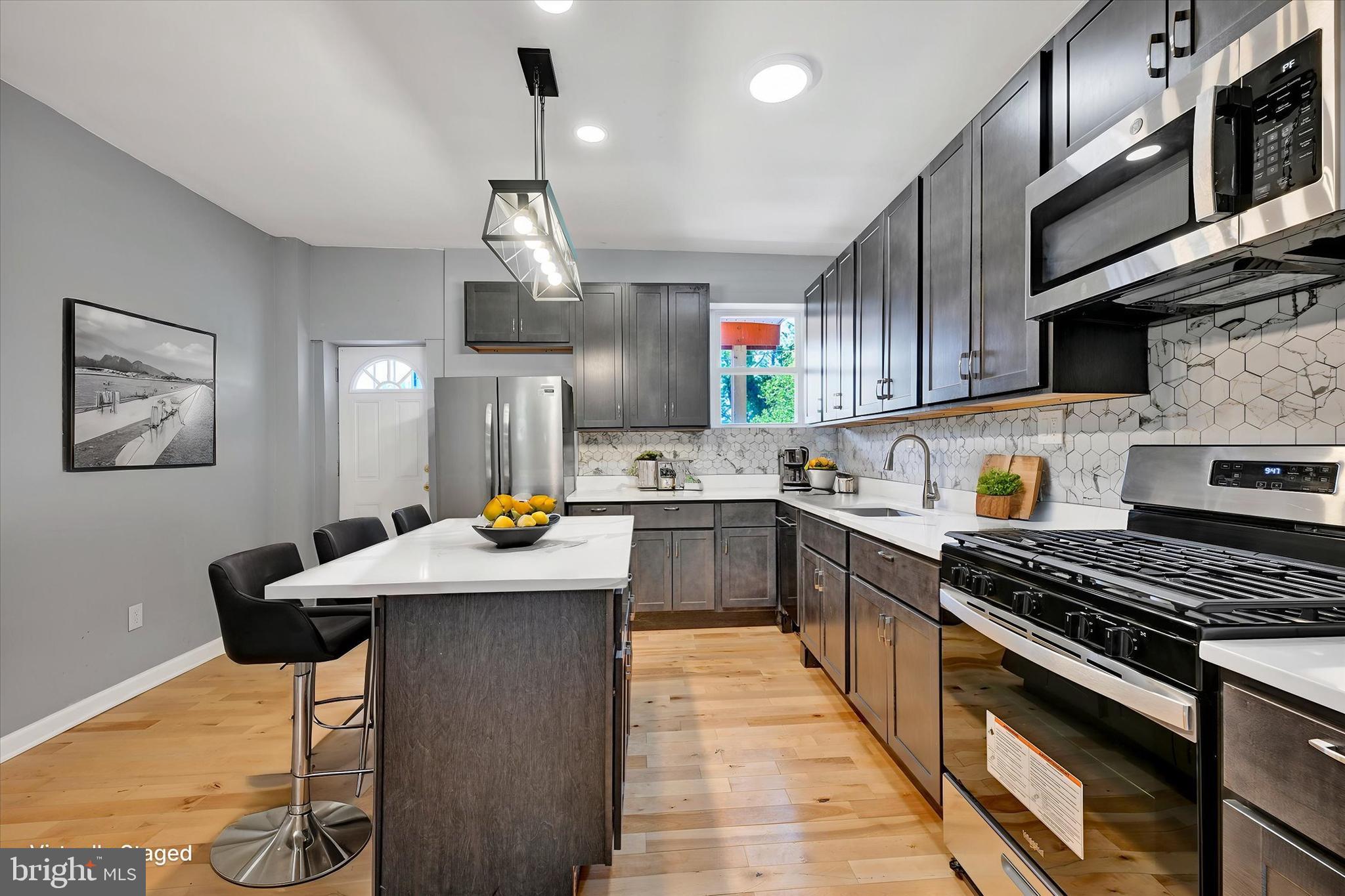 CHARLES VILLAGE - Residential