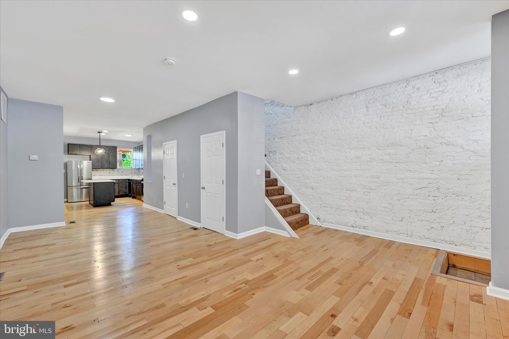 CHARLES VILLAGE - Residential