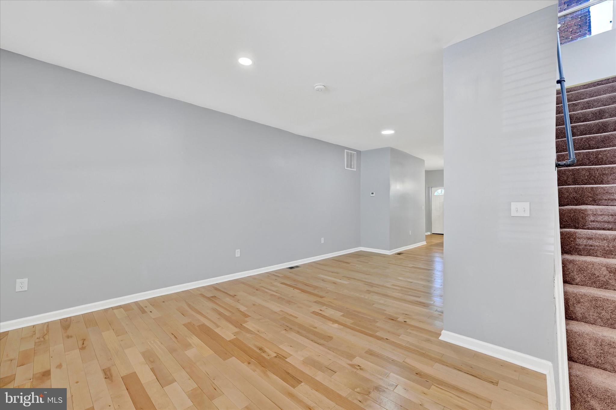 CHARLES VILLAGE - Residential