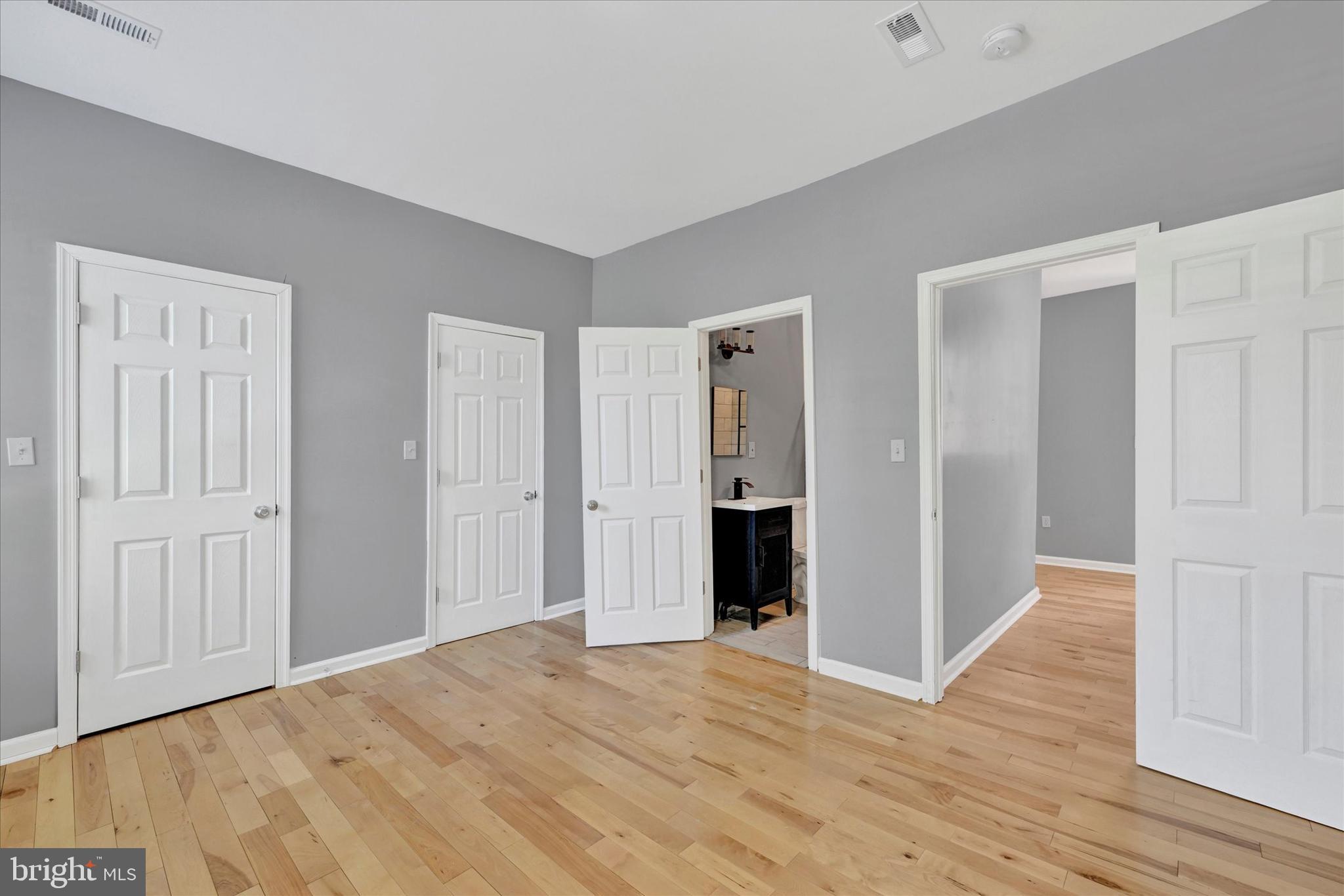 CHARLES VILLAGE - Residential